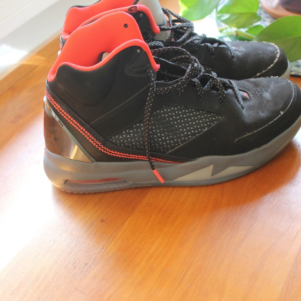 Black Jordans - Picture 5 of 8